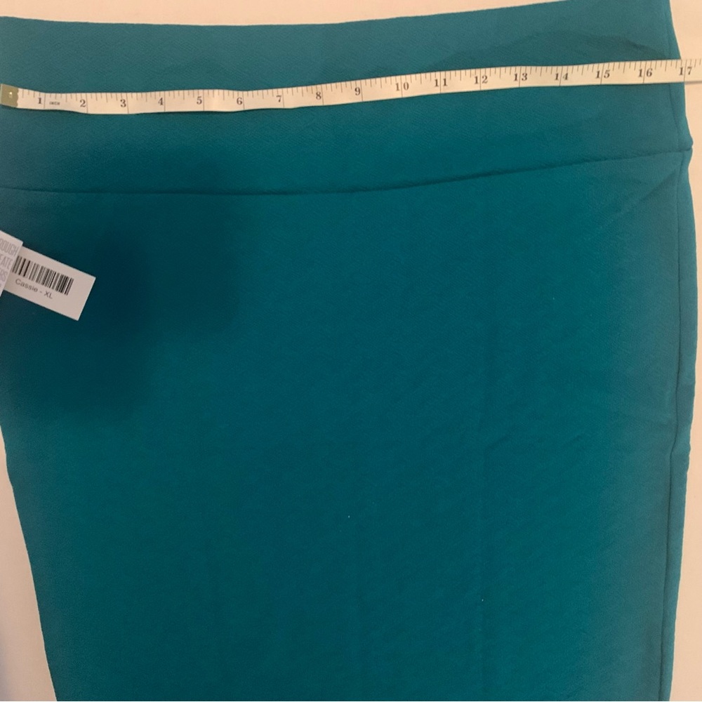 LulaRoe Cassie Skirt - Picture 5 of 8